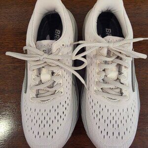 Brooks Glycerin Max running shoes 7.5 women NO WEAR